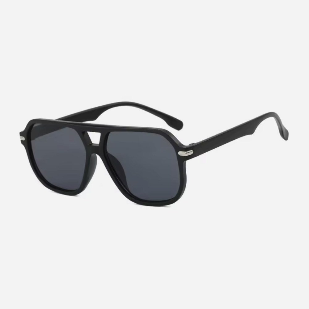 Capri Slate oversized sunglasses with smoke grey lenses